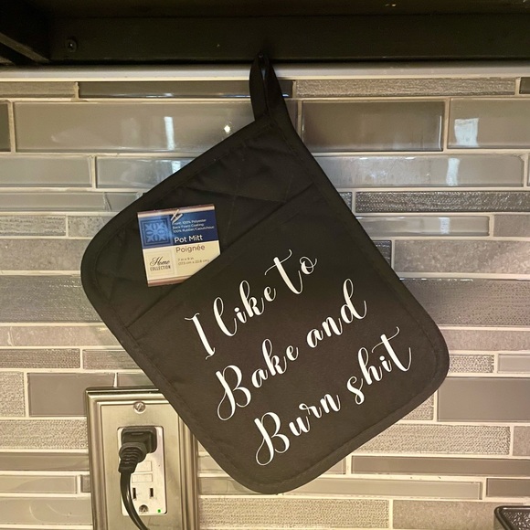 Other - 4/$20 Bake and Burn Pot Holder Black with silver text New